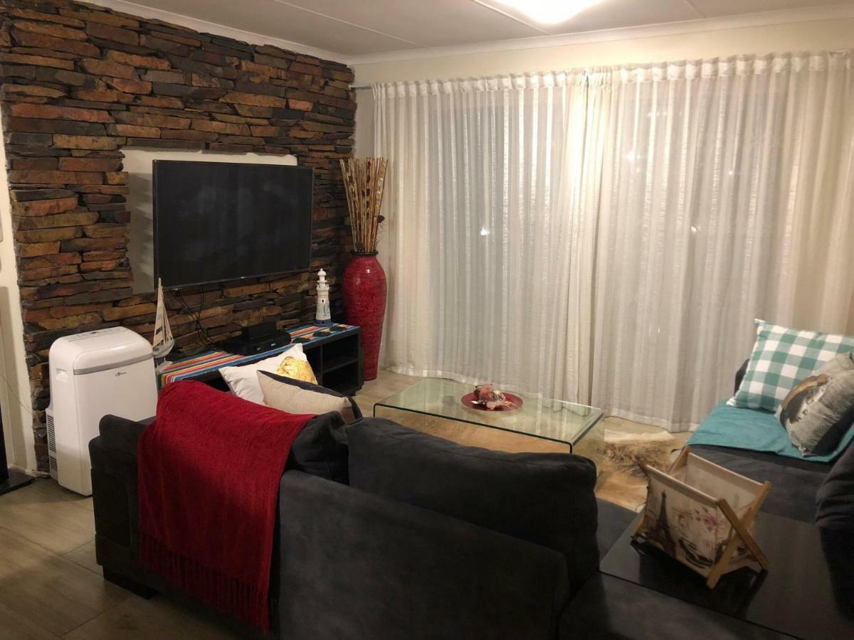 Summer Sands - North Apartment *